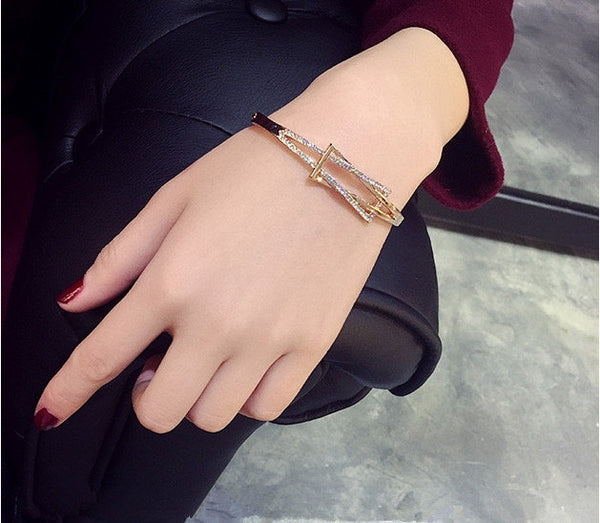 Crystal Buckle Knot Bracelet