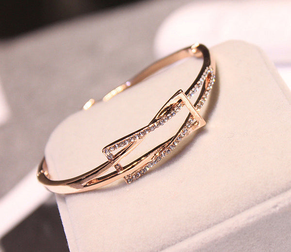 Crystal Buckle Knot Bracelet