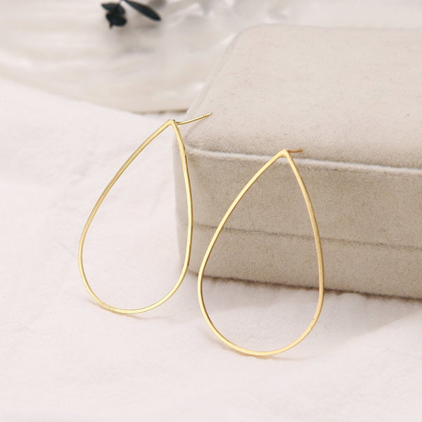Minimalist Teardrop Earrings