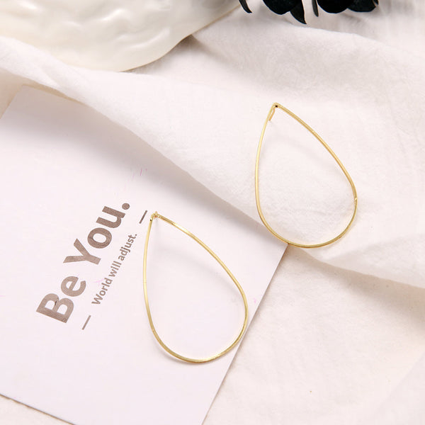 Minimalist Teardrop Earrings