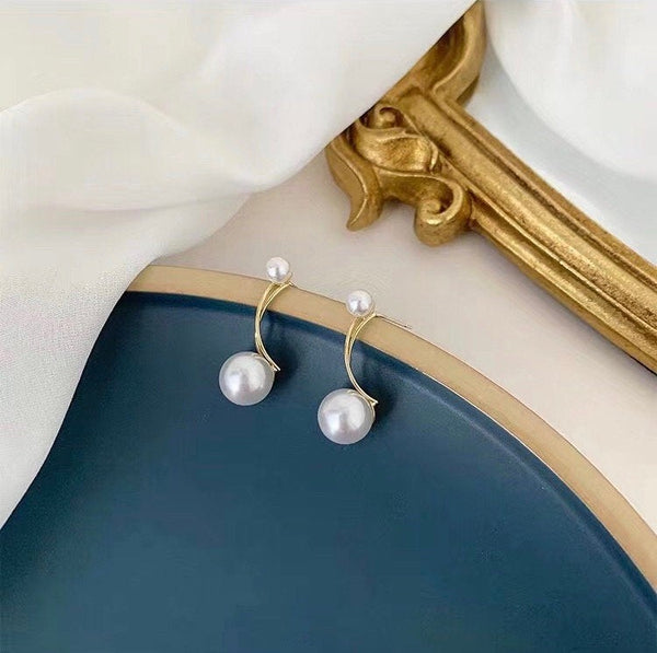 Twisted Pearl Earrings