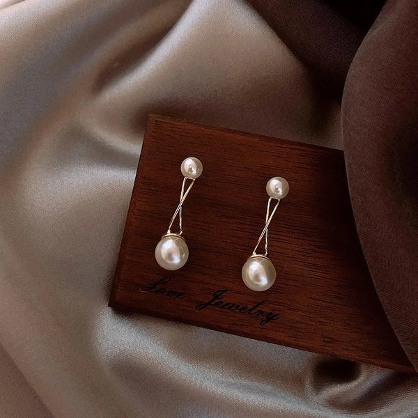 Twisted Pearl Earrings