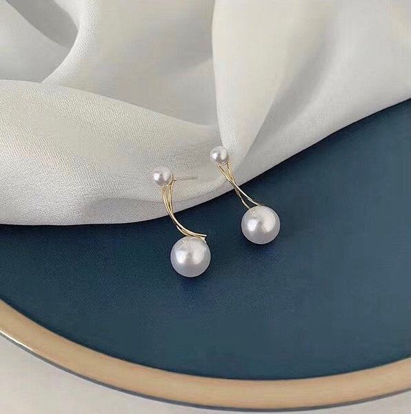 Twisted Pearl Earrings