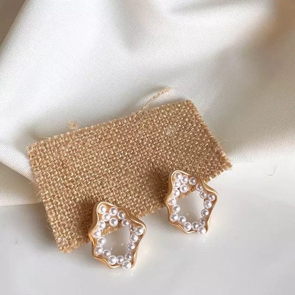 Asymmetric Oval Pearl Earrings