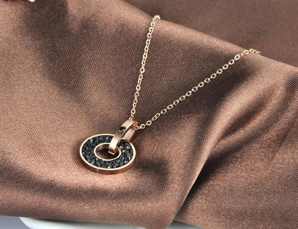 Black Circle Pendant Set