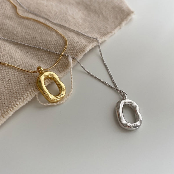 Hammered Open Oval Pendant Necklace