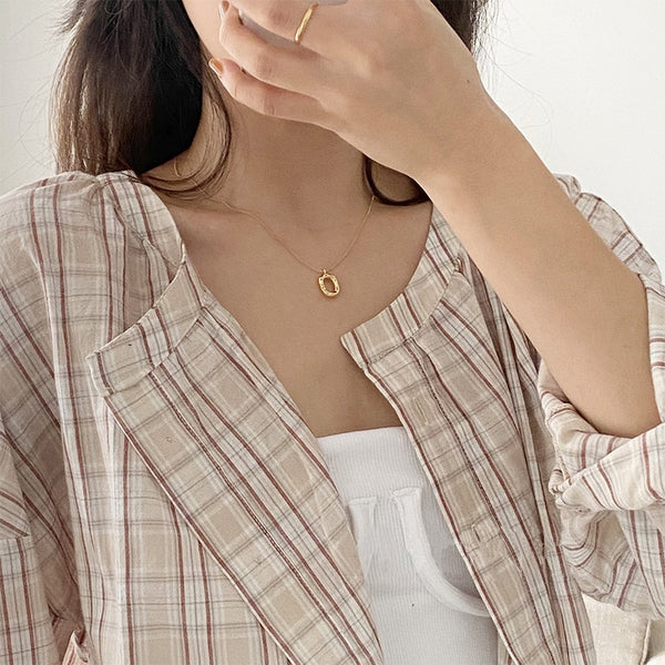 Hammered Open Oval Pendant Necklace