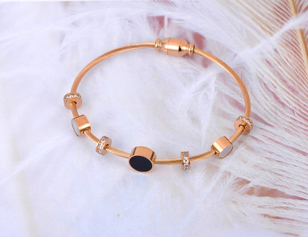 Shell Charm Bangle Bracelet