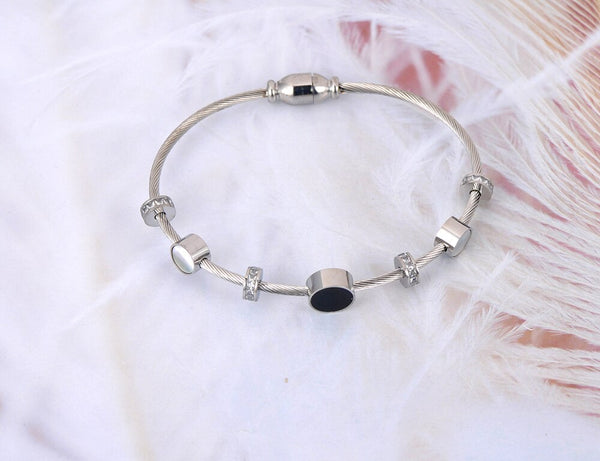 Shell Charm Bangle Bracelet