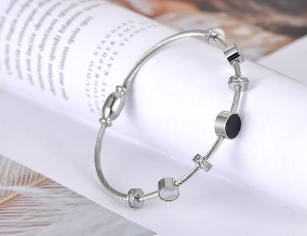 Shell Charm Bangle Bracelet