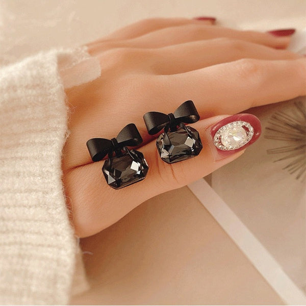 Retro Black Bow Crystal Earrings