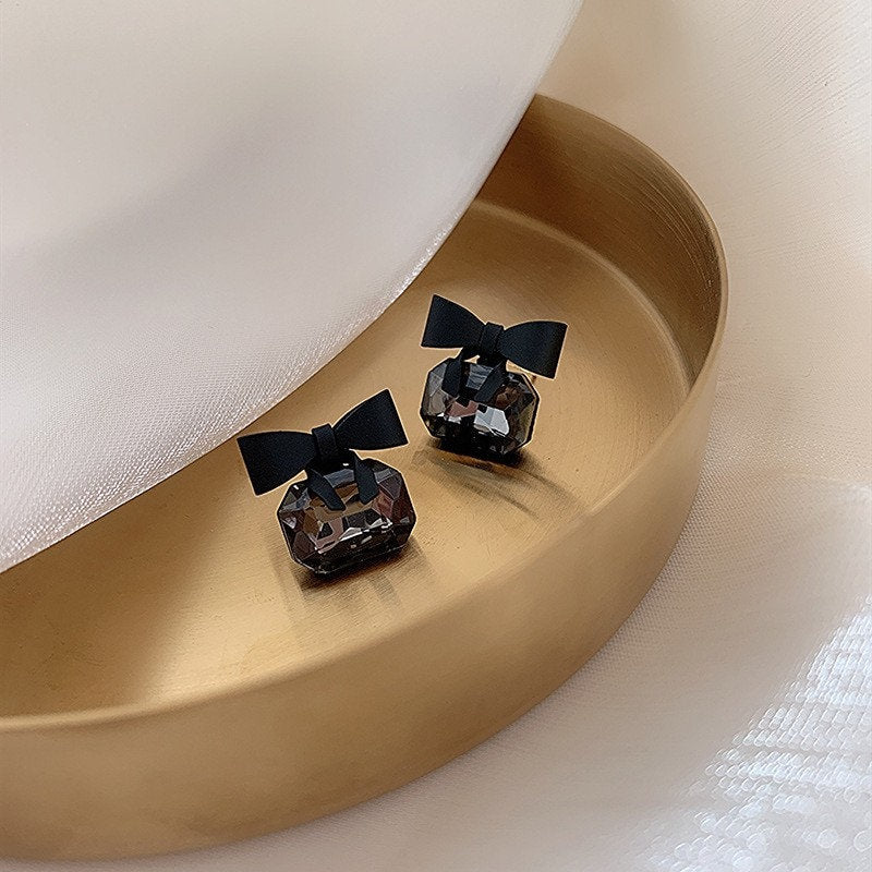 Retro Black Bow Crystal Earrings